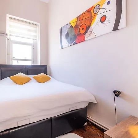 Smashing Flat At The Heart Of Galata *